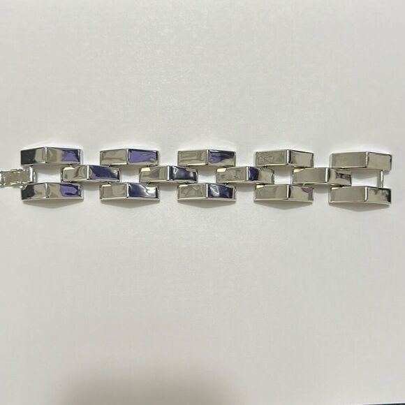 Stella and Dot Chunky Garbo Silver Link Geometric Bracelet - Picture 5 of 11